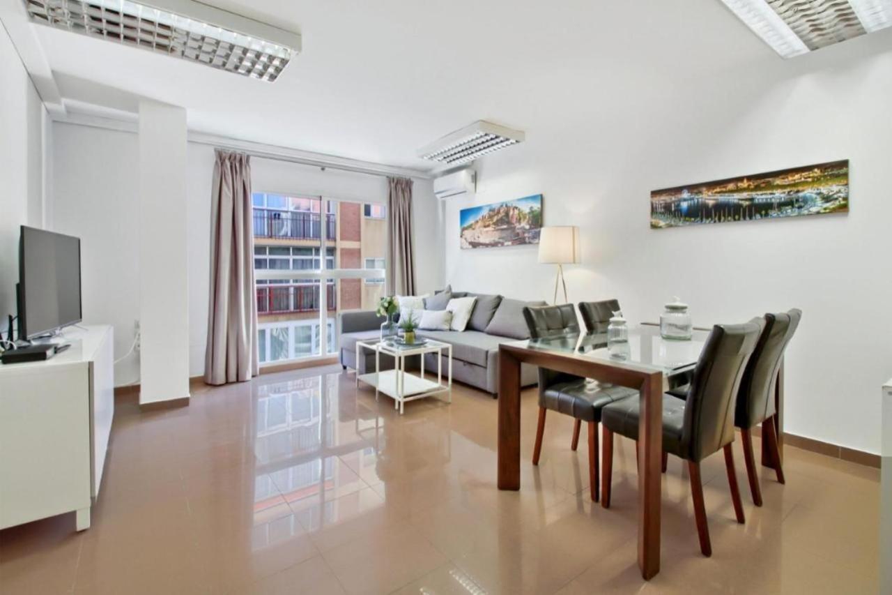 Amplio Piso Con Terraza Apartment มาลากา ภายนอก รูปภาพ