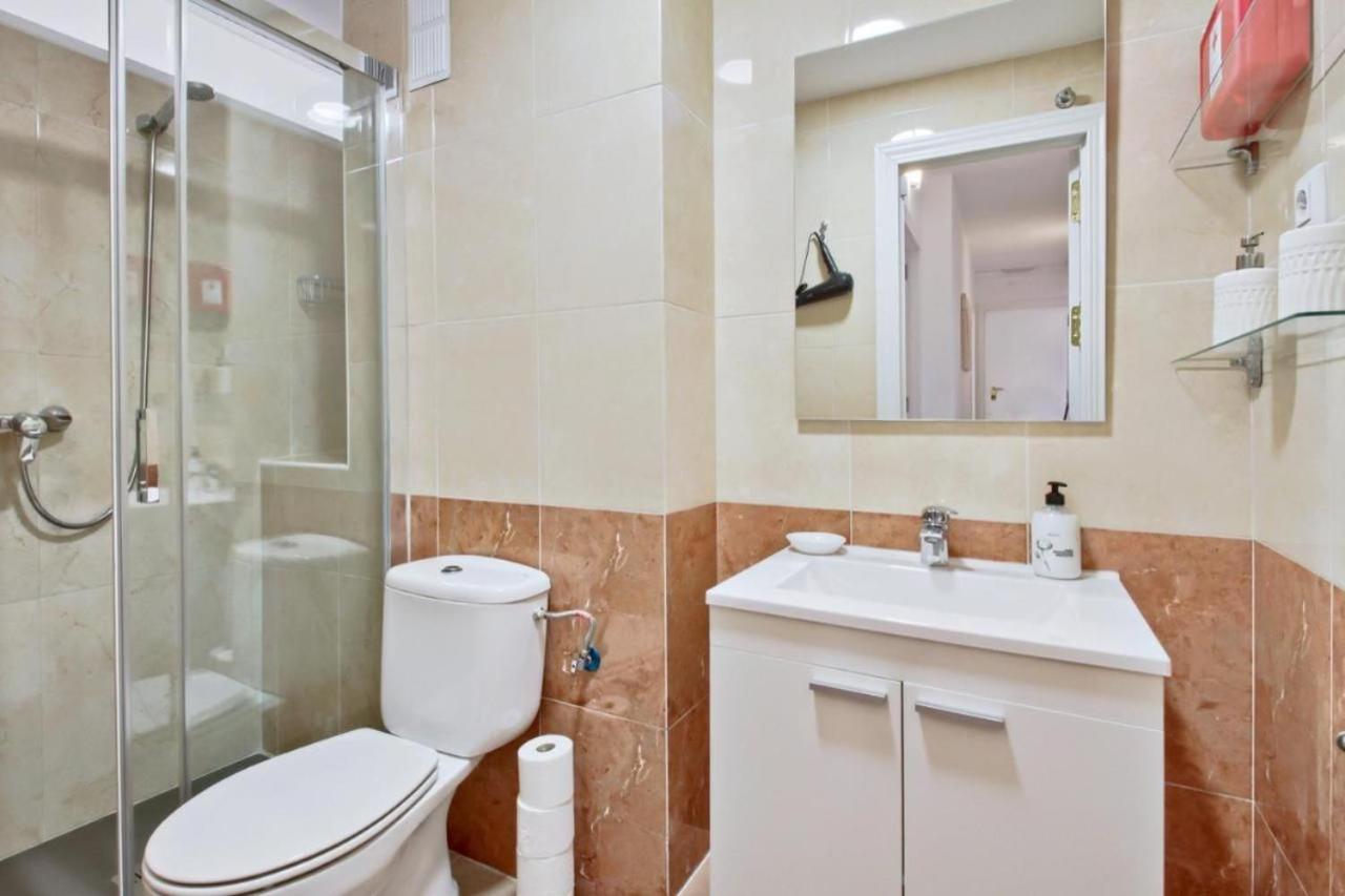Amplio Piso Con Terraza Apartment มาลากา ภายนอก รูปภาพ