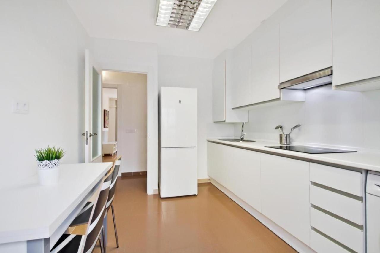 Amplio Piso Con Terraza Apartment มาลากา ภายนอก รูปภาพ