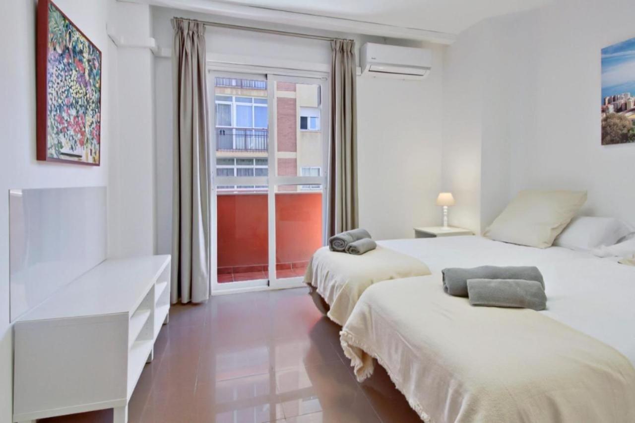 Amplio Piso Con Terraza Apartment มาลากา ภายนอก รูปภาพ